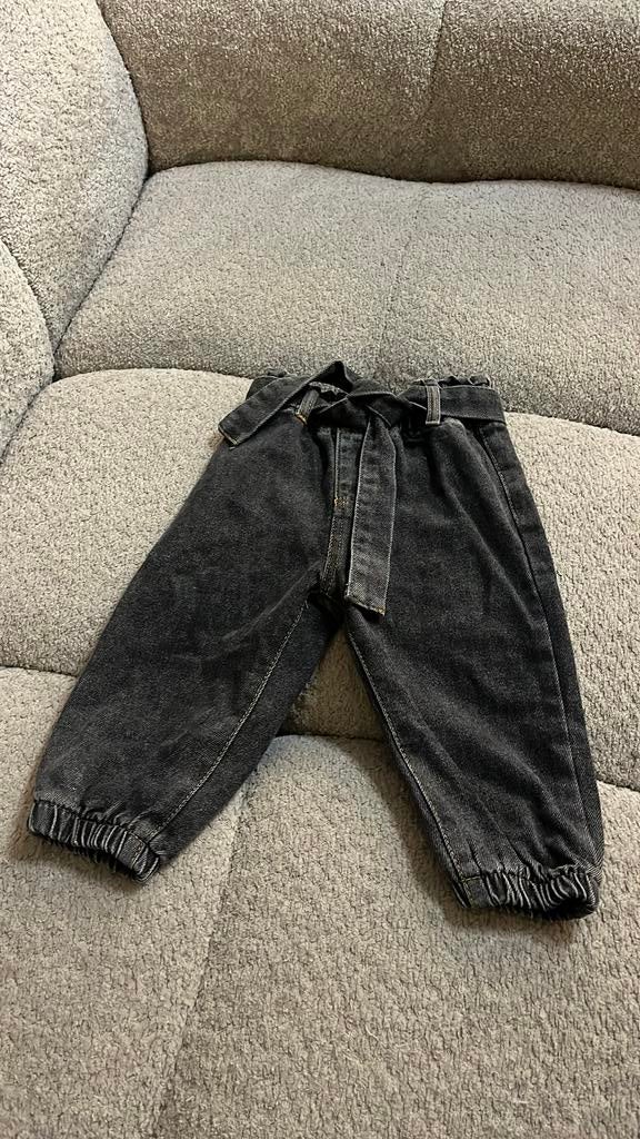 SHEIN baby jeans met strikceintuur 6-9 maanden, Kinderen en Baby's, Babykleding | Maat 74, Ophalen of Verzenden, ., ., .