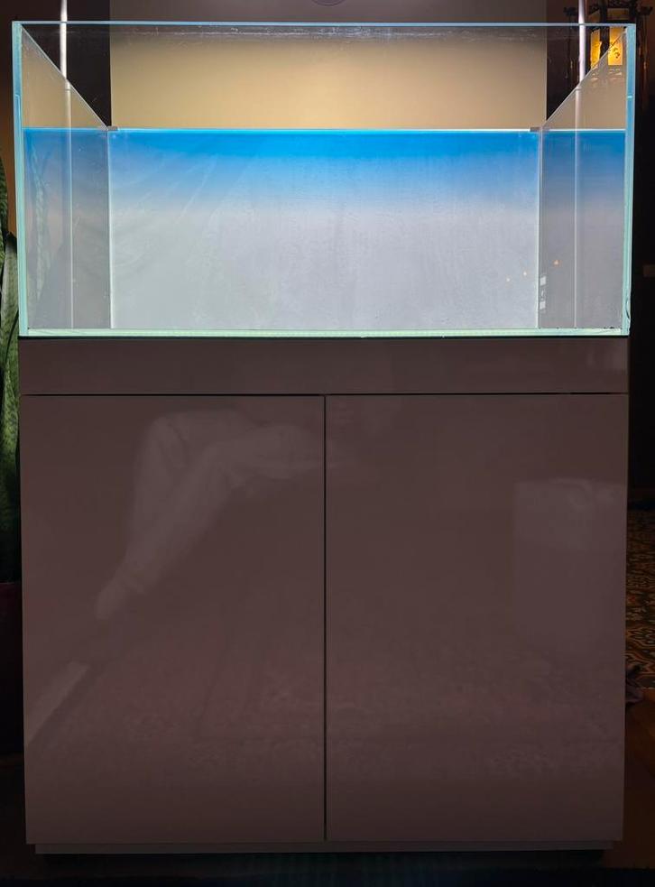 ILA hoogglans wit aquariumkast 90P, Dieren en Toebehoren, Vissen | Aquaria en Toebehoren, Gebruikt, Leeg aquarium, Ophalen