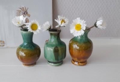 3 kleine Vintage vaasjes,  bruin # groen # geglazuurd, Overige kleuren, Aardewerk of Porselein, Ophalen of Verzenden, Zo goed als nieuw