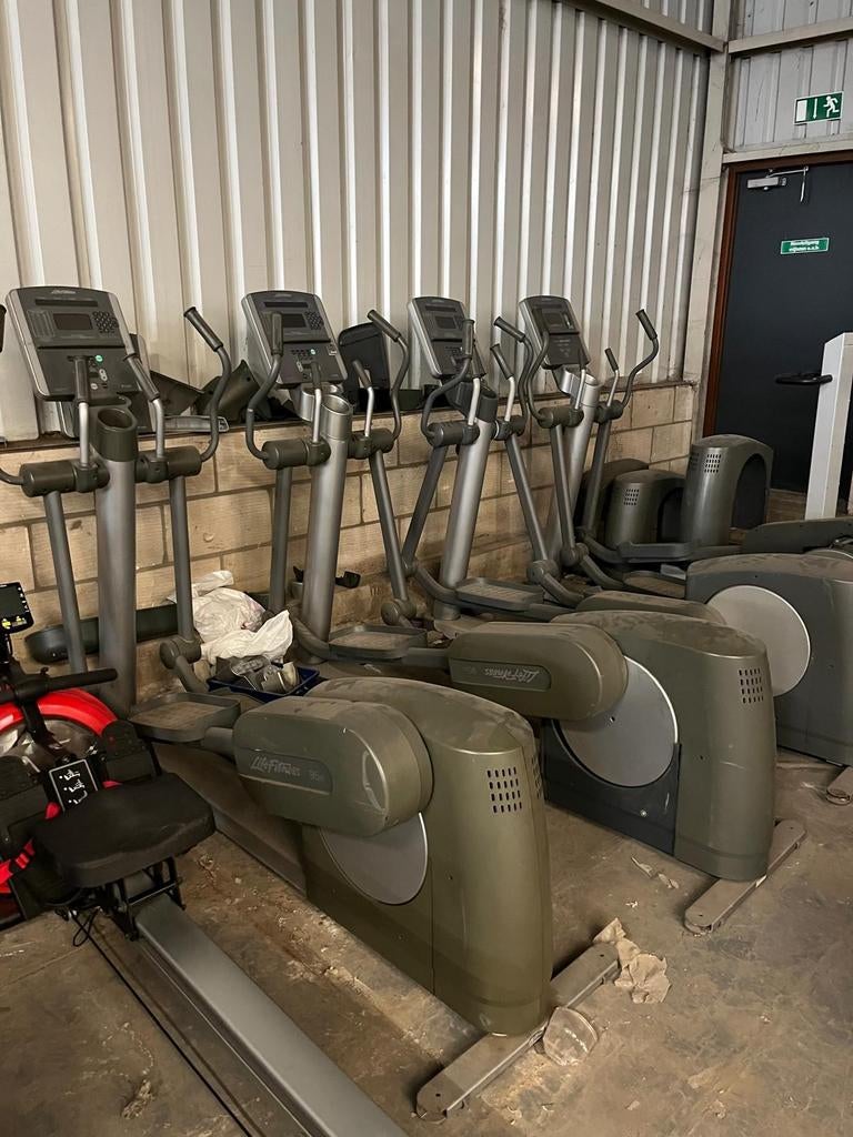 Life fitness uitverkoop crosstrainers bikes step enz, Sport en Fitness, Fitnessmaterialen, Ophalen, Gebruikt, Benen, Overige typen