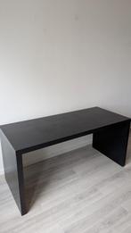 GRATIS IKEA Malm bureau met kabelgoot (zwart), Huis en Inrichting, Bureaus, Ophalen of Verzenden
