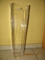 Hoge glazen vaas vierkant, Huis en Inrichting, Woonaccessoires | Vazen, Overige kleuren, Ophalen of Verzenden, Minder dan 50 cm