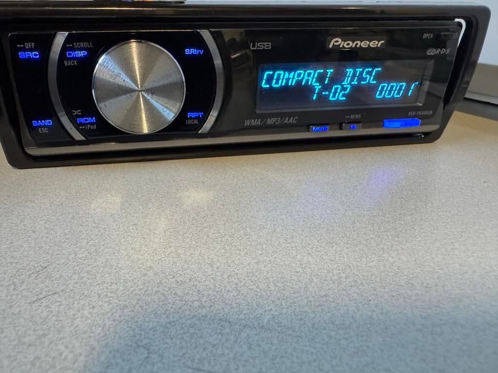Pioneer autoradio met USB en CD-speler, Ophalen of Verzenden, Zo goed als nieuw