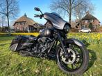 Harley Davidson street Glide Bagger, 2 cilinders, 1690 cc, Chopper, Particulier