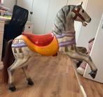 Antiek draaimolen paard, Ophalen