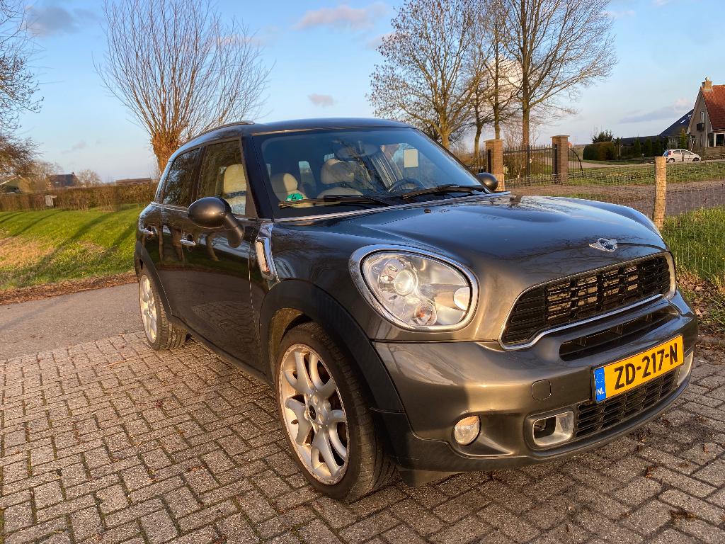 Mini Countryman 1.6 Cooper S All4 2011 Grijs, Auto's, Mini, 1355 kg, 15 km/l, Leder, 75 €/maand