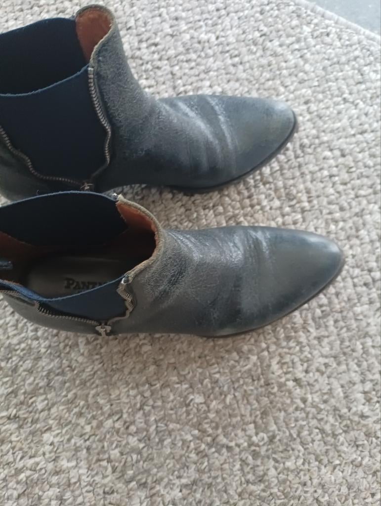 Pantanetti enkellaarsjes donkerblauw leer maat 39, Kleding | Dames, Schoenen, Ophalen of Verzenden, Zo goed als nieuw, Blauw