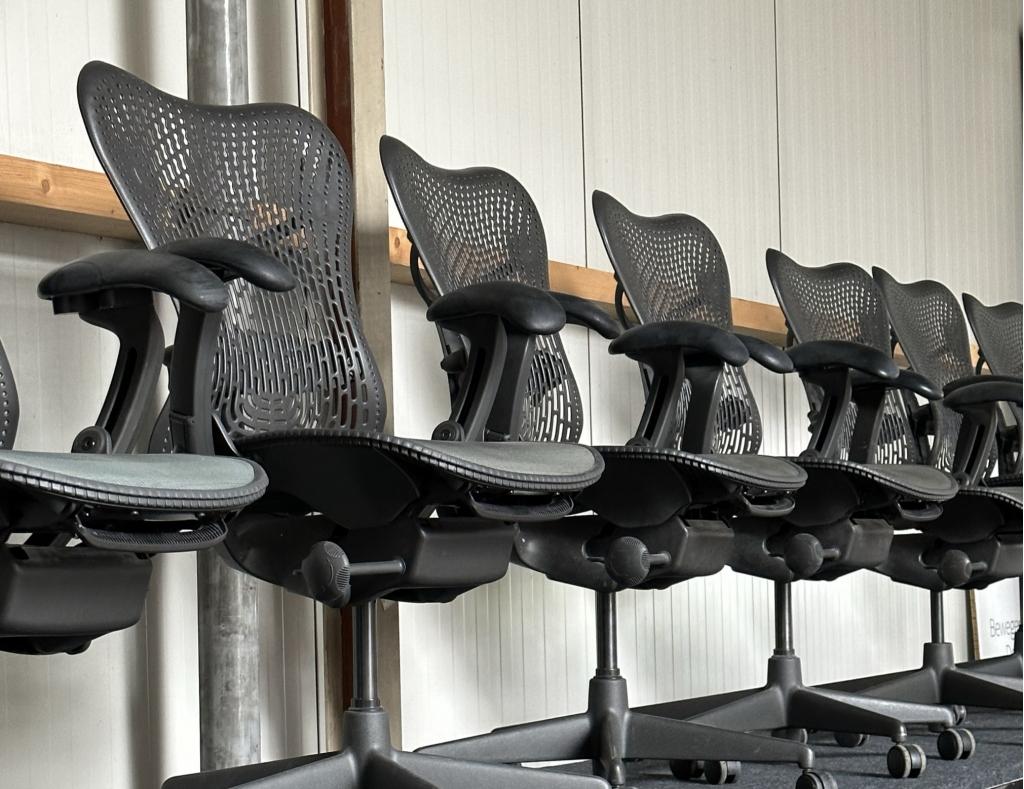 Diverse Herman Miller stoelen, Gaming bureaustoel, Gebruikt, Overige kleuren, Melksham SN12 6GN United Kingdom