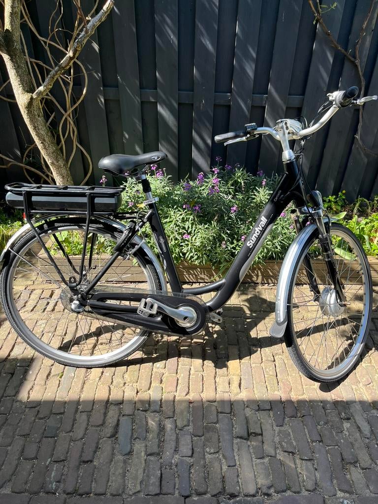 Sundvall E-bike dames met 2 accu’s, Fietsen en Brommers, Gebruikt, 47 tot 51 cm, 30 tot 50 km per accu, Ophalen