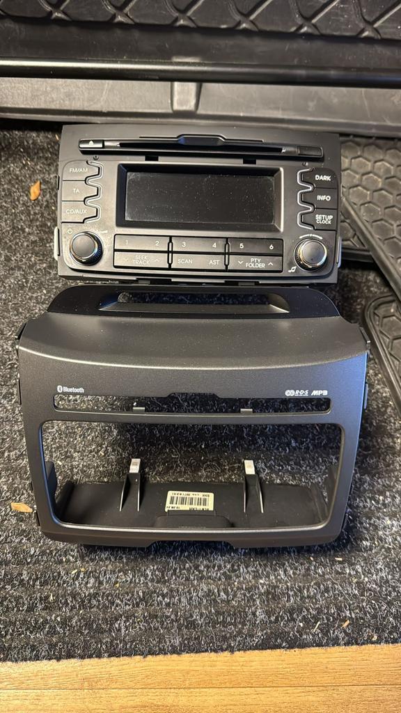 RADIO/CD-SPELER - KIA SPORTAGE, Auto diversen, Autoradio's, Zo goed als nieuw, Ophalen