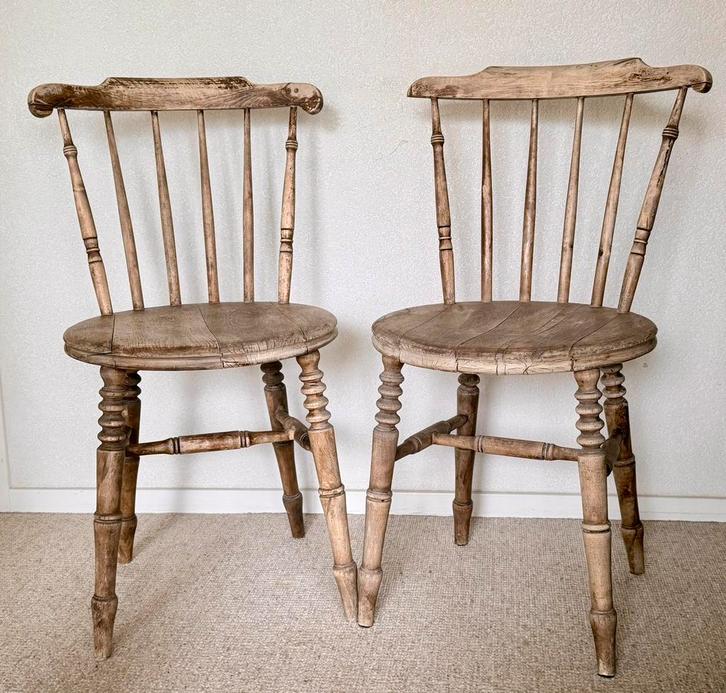 Set van 2 brocante/ landelijke/ vintage houten stoelen, Antiek en Kunst, Curiosa en Brocante, Ophalen