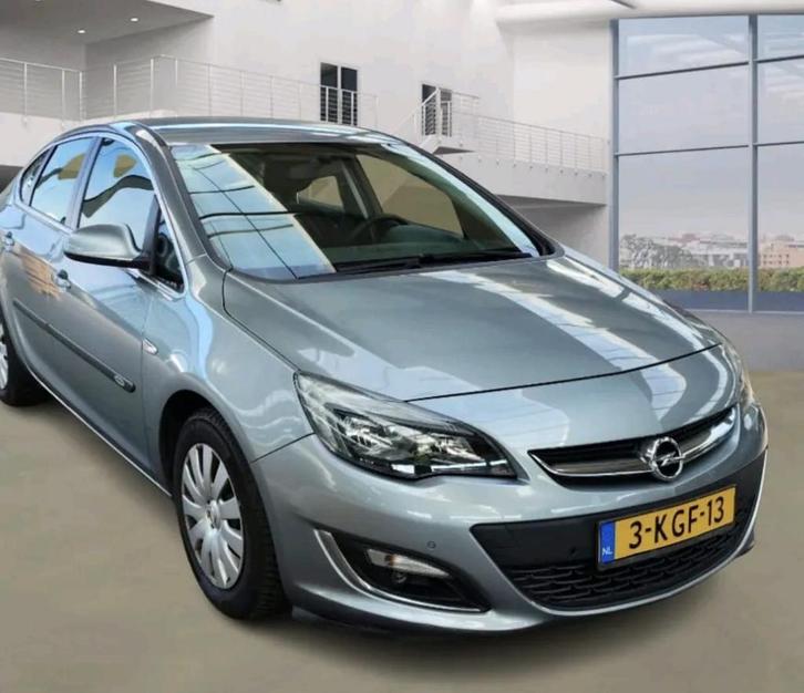 Opel Astra 1.4 Turbo 103KW 4D AUT 2013 Grijs, Auto's, Opel, Particulier, Astra, Benzine, B, Sedan, Automaat, Origineel Nederlands