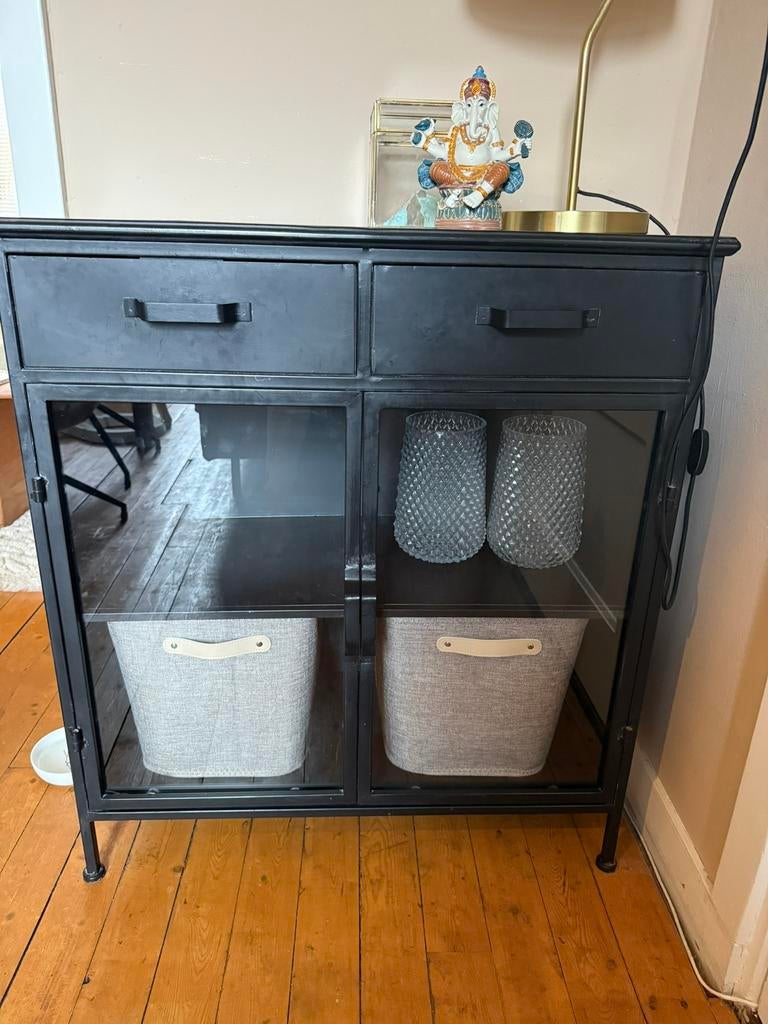 Zwart industrieel (vitrine) kastje (Jayden), Huis en Inrichting, Ophalen, 50 tot 100 cm, Zo goed als nieuw, Minder dan 100 cm