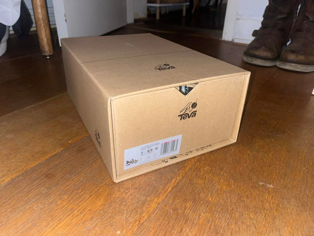 Teva sandalen 39,5, Kleding | Heren, Schoenen, Overige kleuren, Nieuw, Ophalen, Sandalen