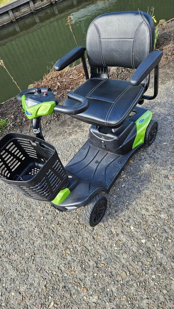 Kleine opvouwbare scootmobiel Invacare Colibri, Ophalen, Elektrische rolstoel