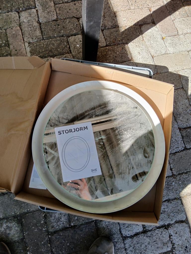 Nieuwe IKEA STORJORM spiegel met verlichting, Huis en Inrichting, Ophalen, Rond, Nieuw, Minder dan 100 cm