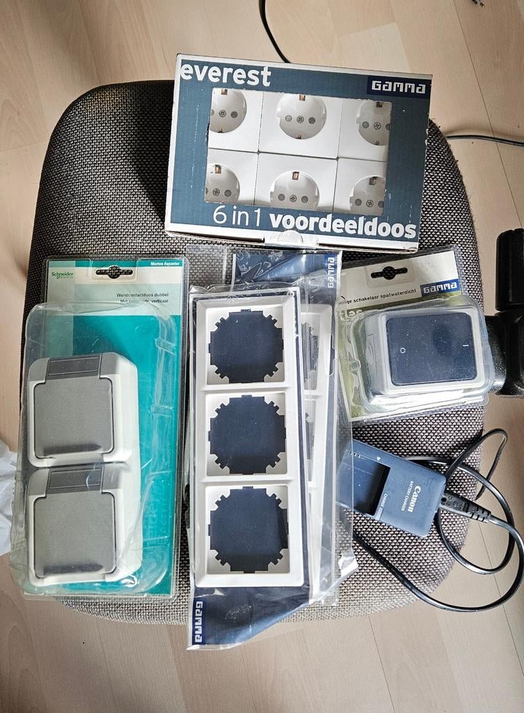 Schakelaar en stopcontacten, Ophalen of Verzenden, Nieuw, Stopcontact