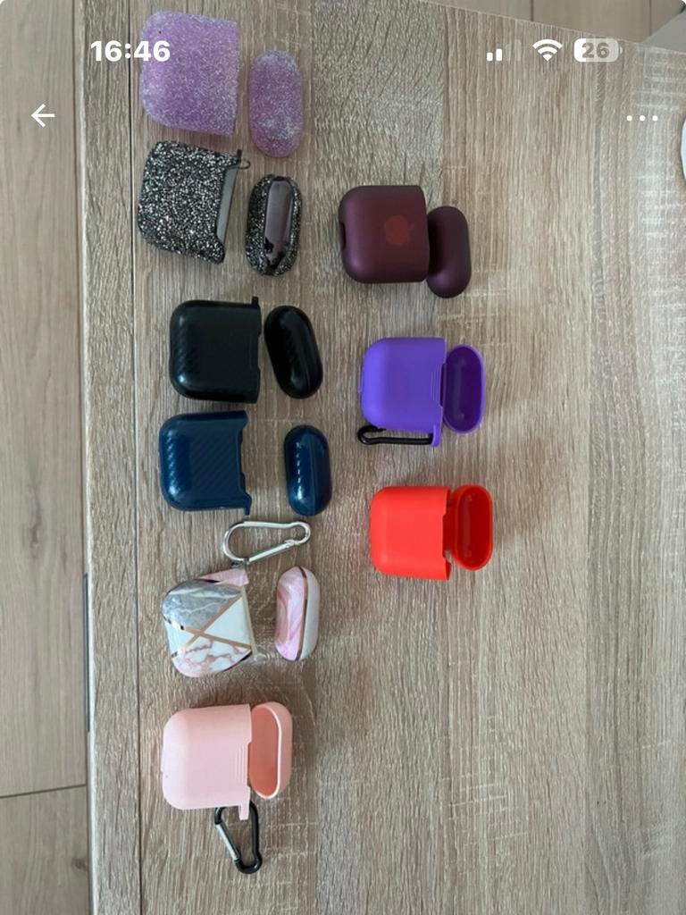 AirPods hoesjes, Kunststof, Gebruikt, Overige merken, Hoesje of Tasje