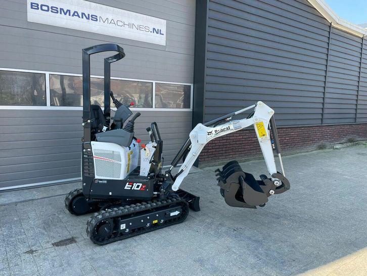 Bobcat E10 z minigraver NIEUW hydraulische wissel + 3 bakken, Zakelijke goederen, Machines en Bouw | Kranen en Graafmachines, Graafmachine