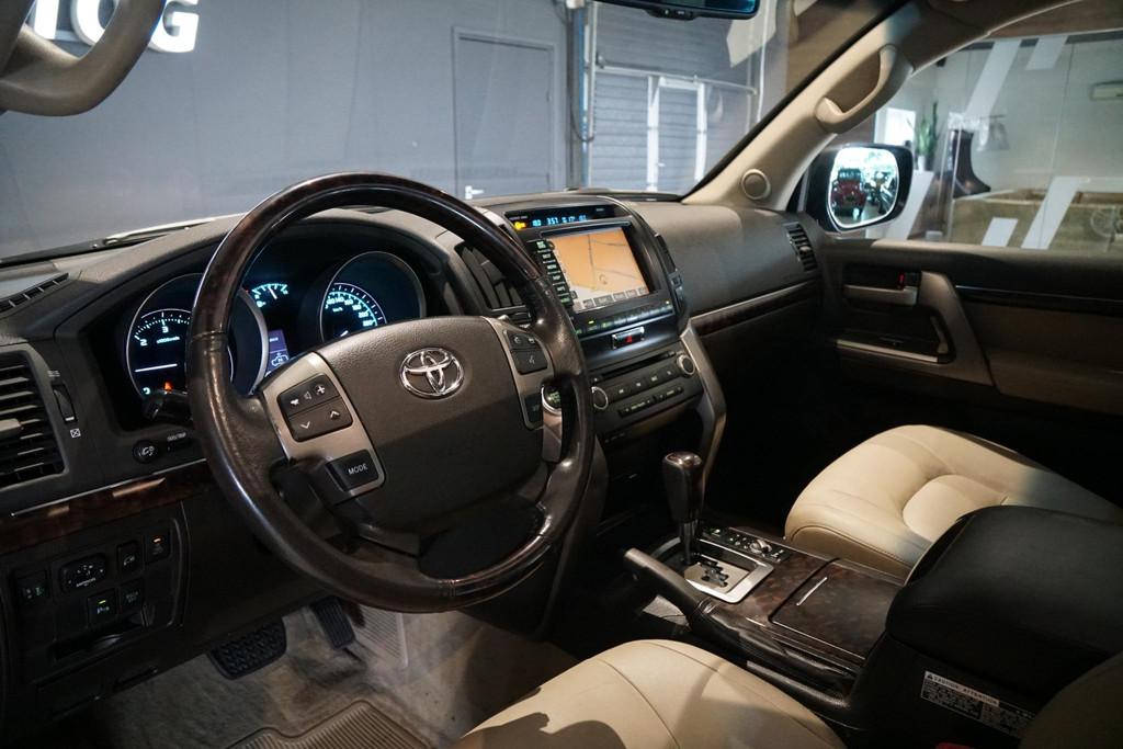 Toyota Land Cruiser V8 4.5 D-4D Executive 7p. + SCHUIFDAK /, Auto's, Gebruikt, 8 cilinders, 7 stoelen, Bedrijf