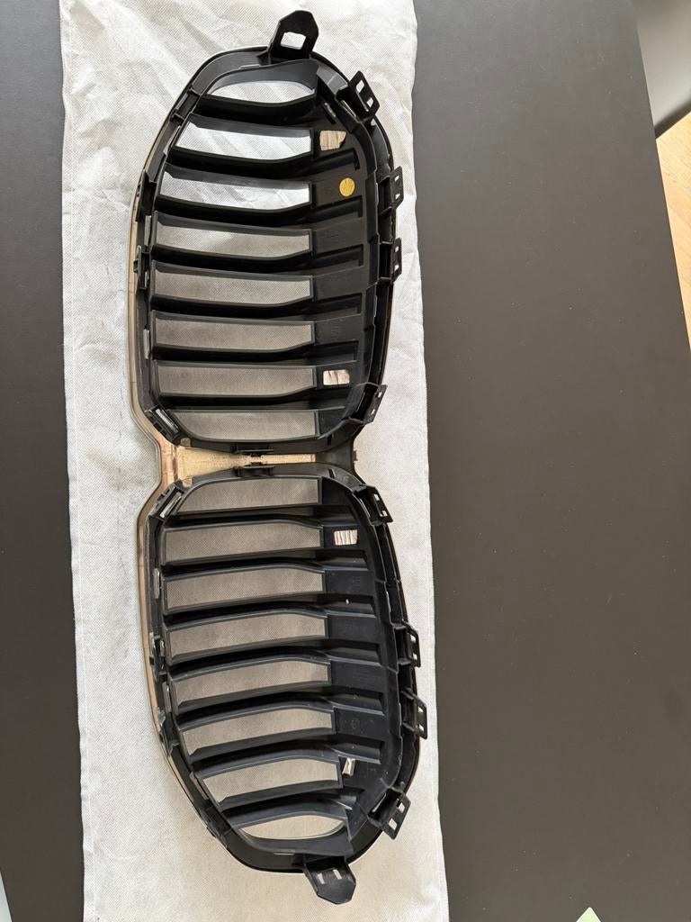 BMW 1 Serie 2021 zilveren front / nieren, Ophalen of Verzenden