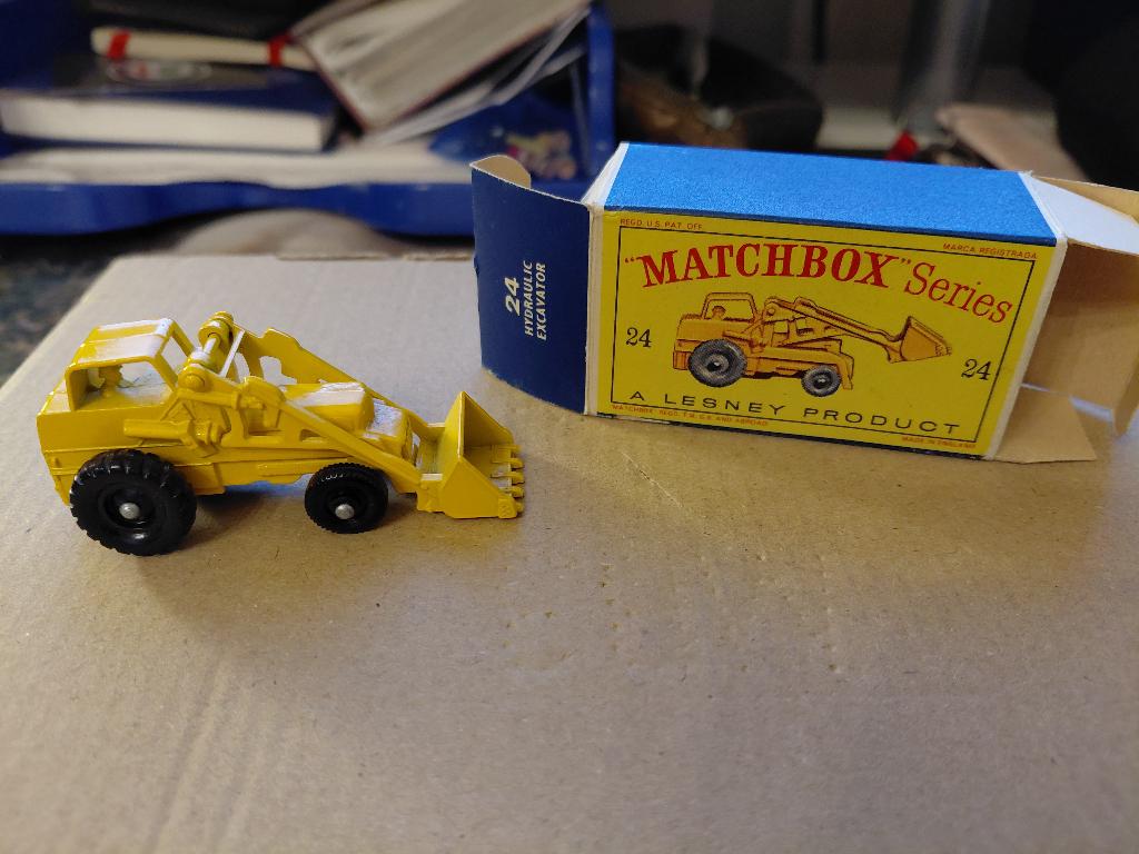 Matchbox 24b hydraulische graafmachin, Ophalen of Verzenden, Zo goed als nieuw, Tractor of Landbouw