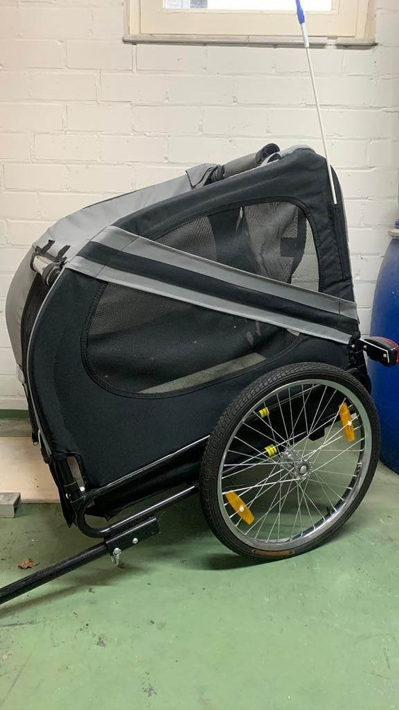 Fietskar voor hond, Ophalen, Zo goed als nieuw, Hondenkar