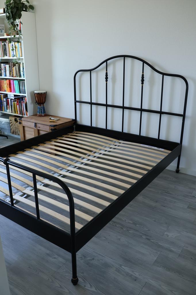 SAGSTUA bed van IKEA, Ophalen, Zwart, Tweepersoons, Zo goed als nieuw