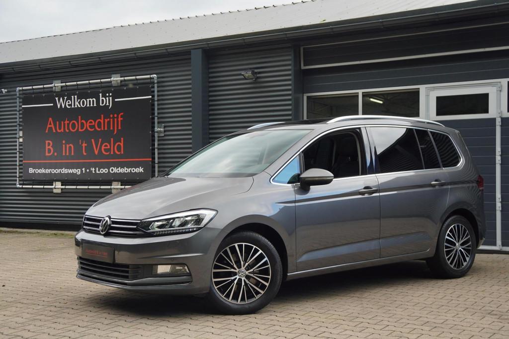Volkswagen Touran 1.4 TSI | DSG | Highline | 1e EIGENAAR | L, Auto's, Volkswagen, 1378 kg, Gebruikt, Zwart, 4 cilinders