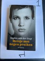 Meisje met negen pruiken - Sophie van der Stap, Ophalen of Verzenden, Zo goed als nieuw, Nederland