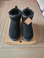 Nieuwe warm bat boots maat 40., Kinderen en Baby's, Kinderkleding | Schoenen en Sokken, Ophalen of Verzenden, Nieuw, Meisje, Laarzen