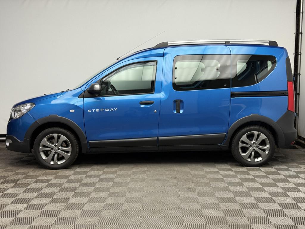 Dacia Dokker 1.2 TCe Stepway Navi Airco LM Trekhaak, Auto's, Dacia, Voorwielaandrijving, Euro 5, Stof, Gebruikt