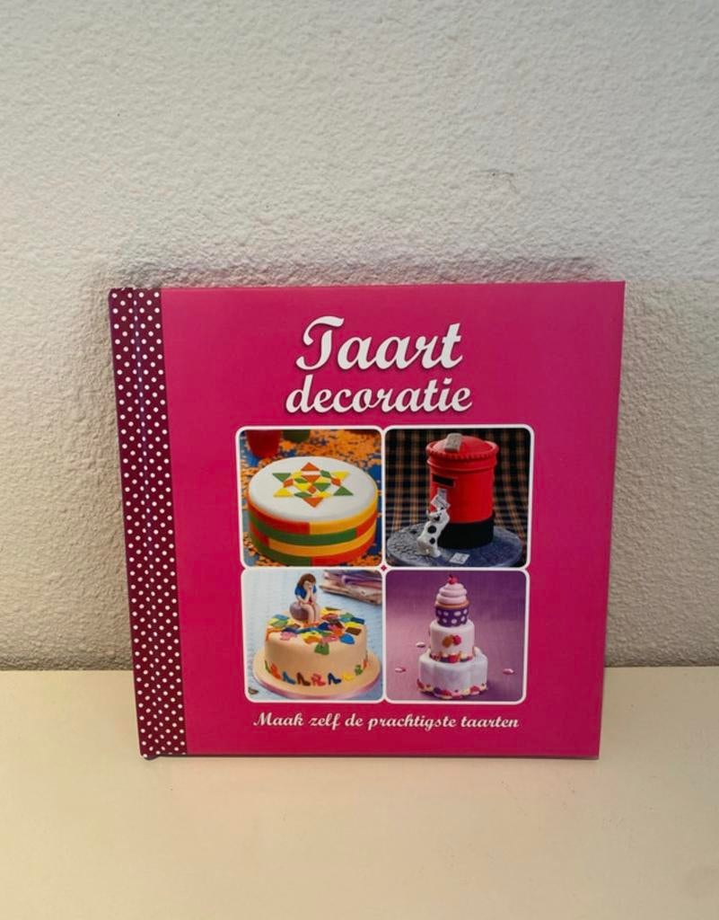 Taart decoratie boek, Ophalen of Verzenden, Zo goed als nieuw, Taarten, Boek of Tijdschrift