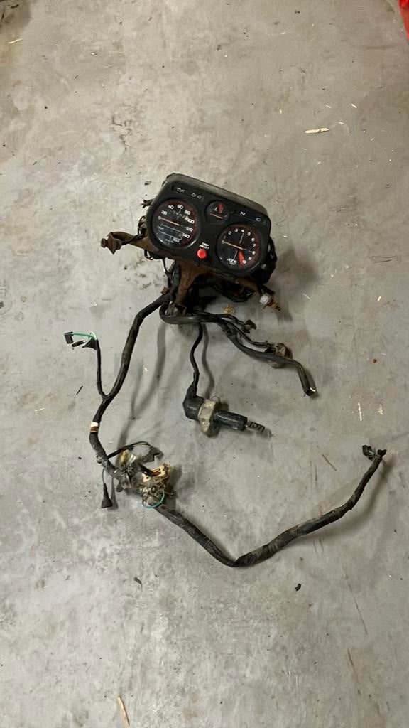 Honda mtx 125 cockpit koplamp kabelboom contactslot enz enz, Ophalen of Verzenden, Gebruikt, Koplamp, Overige merken