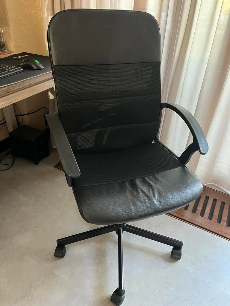 Zwarte Ikea bureaustoel, zwart, Huis en Inrichting, Bureaustoelen, Ophalen, Zo goed als nieuw, Zwart