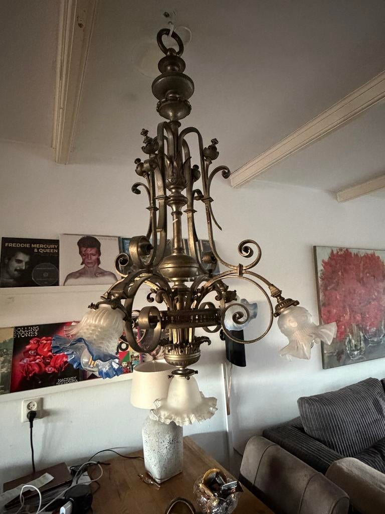 Antieke Messing Kroonluchter met Gekleurde Glazen Kapjes, Huis en Inrichting, Lampen | Kroonluchters, Ophalen, Gebruikt, Metaal