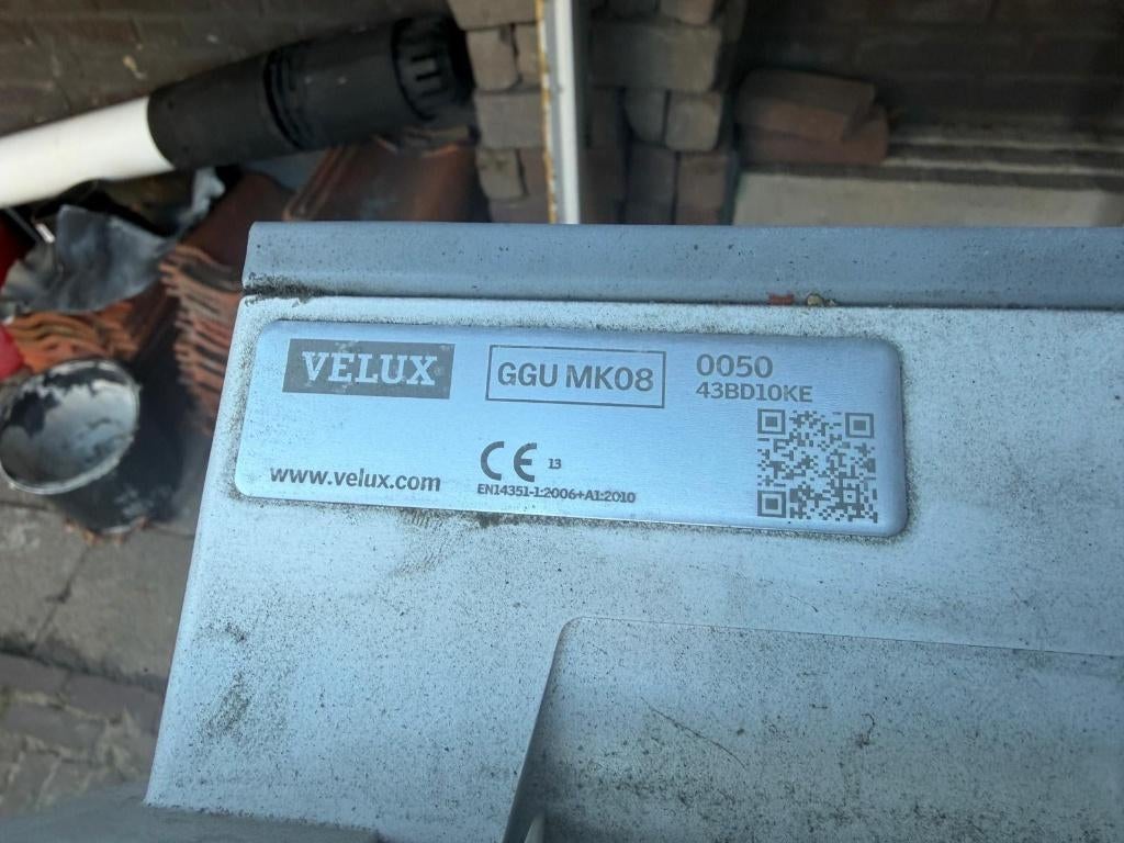 VELUX dakraam met zonwering, Doe-het-zelf en Verbouw, Glas en Ramen, Ophalen, Gebruikt, Minder dan 80 cm, 120 tot 160 cm