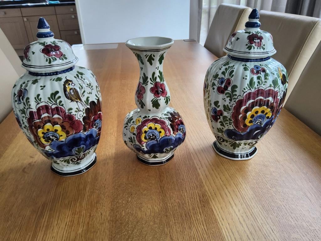 Set van 3 Delfts Holland handgeschilderde vazen, Ophalen