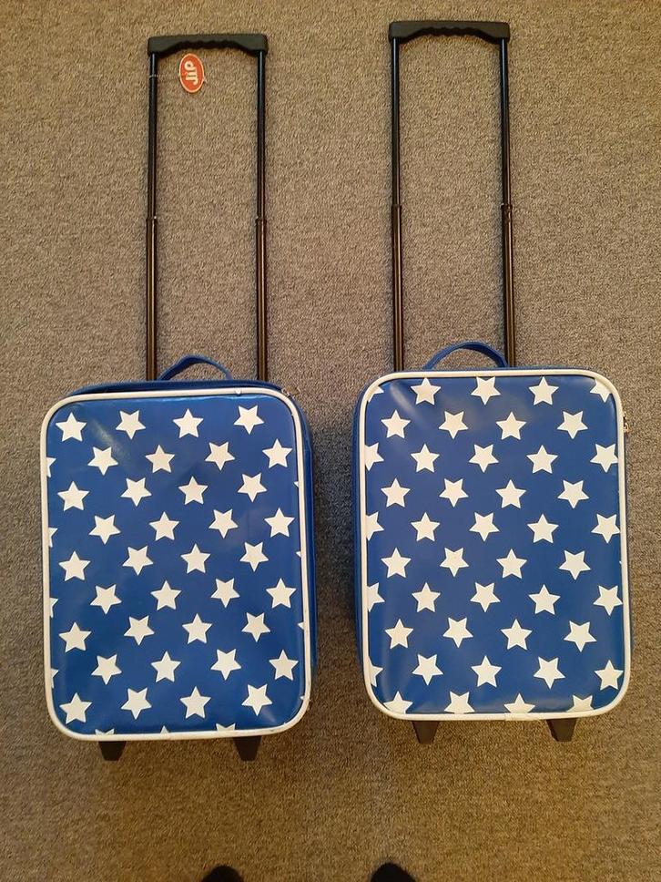 2 koffertjes met sterrenpatroon, Kinderen en Baby's, Kinderspulletjes, Gebruikt, Ophalen of Verzenden