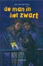 De Man In Het Zwart Jan van den Dool 9789026611155, Boeken, Ophalen of Verzenden, Zo goed als nieuw, Jan van den Dool