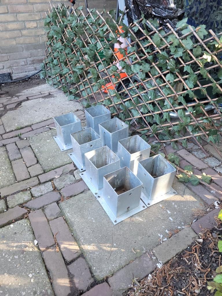 7 paalhouders 12 x 12 verzinkt, Ophalen