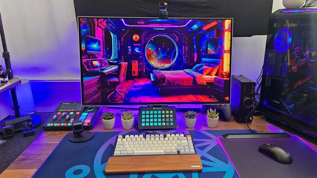 Samsung Odyssey G8 G80SD 32 inch OLED Gaming Monitor, Computers en Software, Monitoren, In hoogte verstelbaar, Nieuw, Minder dan 1 ms