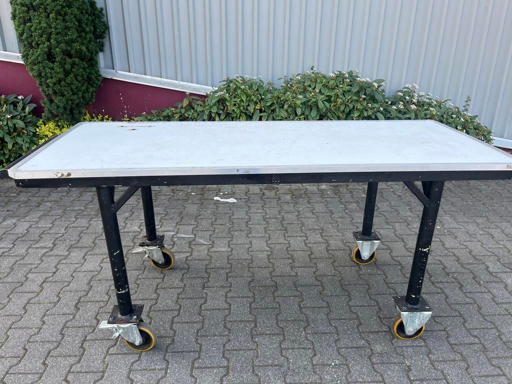 Stevige werkbank met wielen 200-85-95, Ophalen, Gebruikt, 70 tot 120 cm, Bankschroef