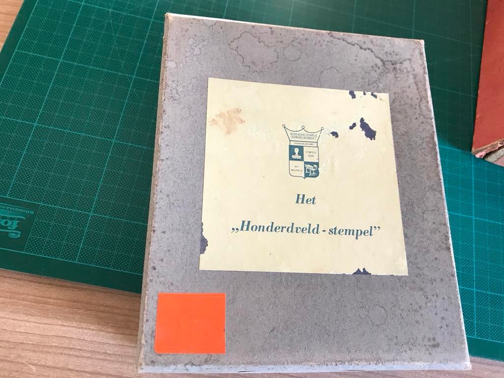 Vintage 100-veld stempel schoolstempel met originele doos, Ophalen of Verzenden, Gebruikt, Overige typen