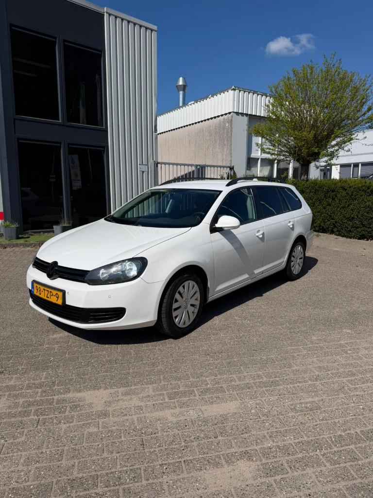 Volkswagen Golf 1.6 TDI 77KW Variant DSG 2012 Wit, Auto's, Volkswagen, Particulier, Golf, Achteruitrijcamera, Airbags, Airconditioning