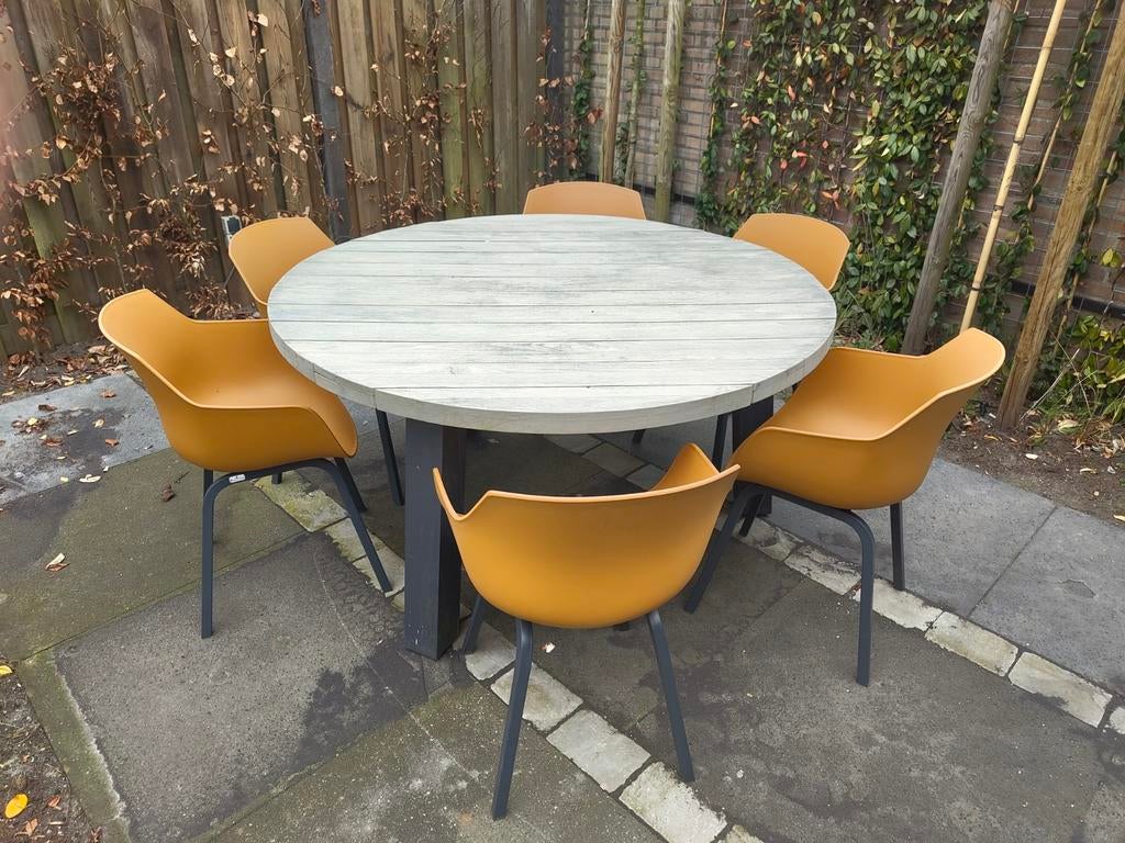 Ronde tuintafel met 6 gele kuipstoelen, Ophalen, 6 zitplaatsen, Teakhout, Zo goed als nieuw
