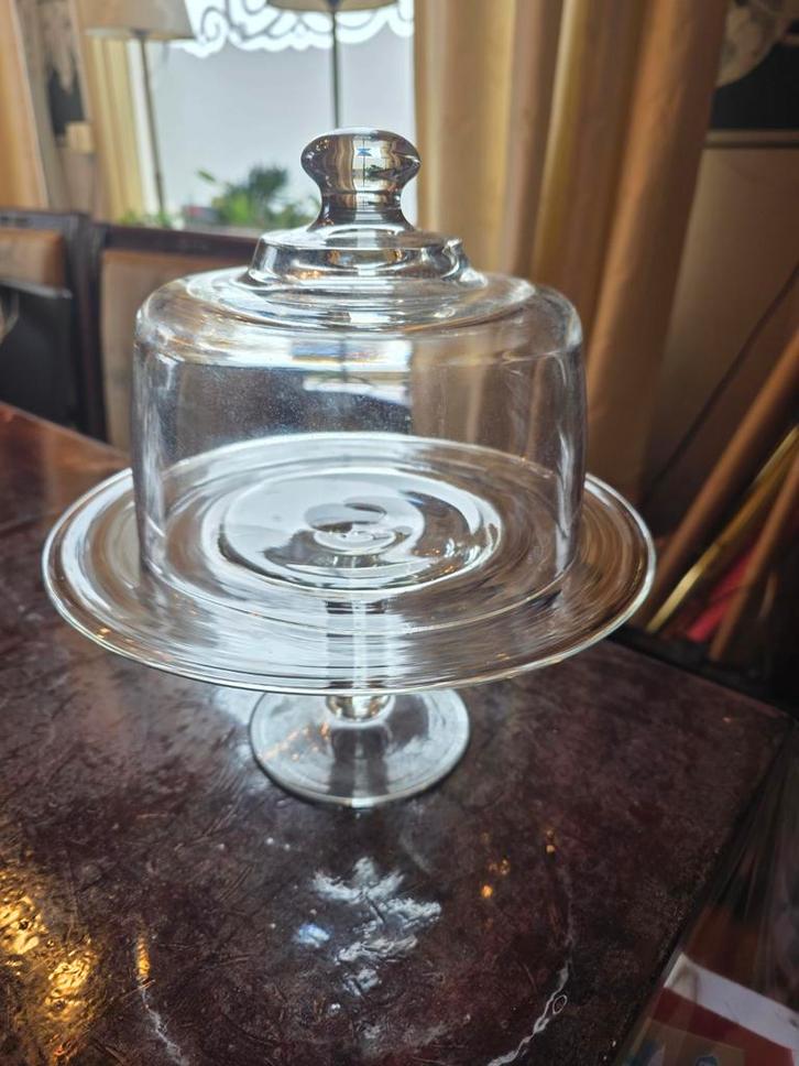 Glazen stolp op voet - Perfect voor decoratie of gebak, Huis en Inrichting, Woonaccessoires | Stolpen, Zo goed als nieuw, Ophalen of Verzenden