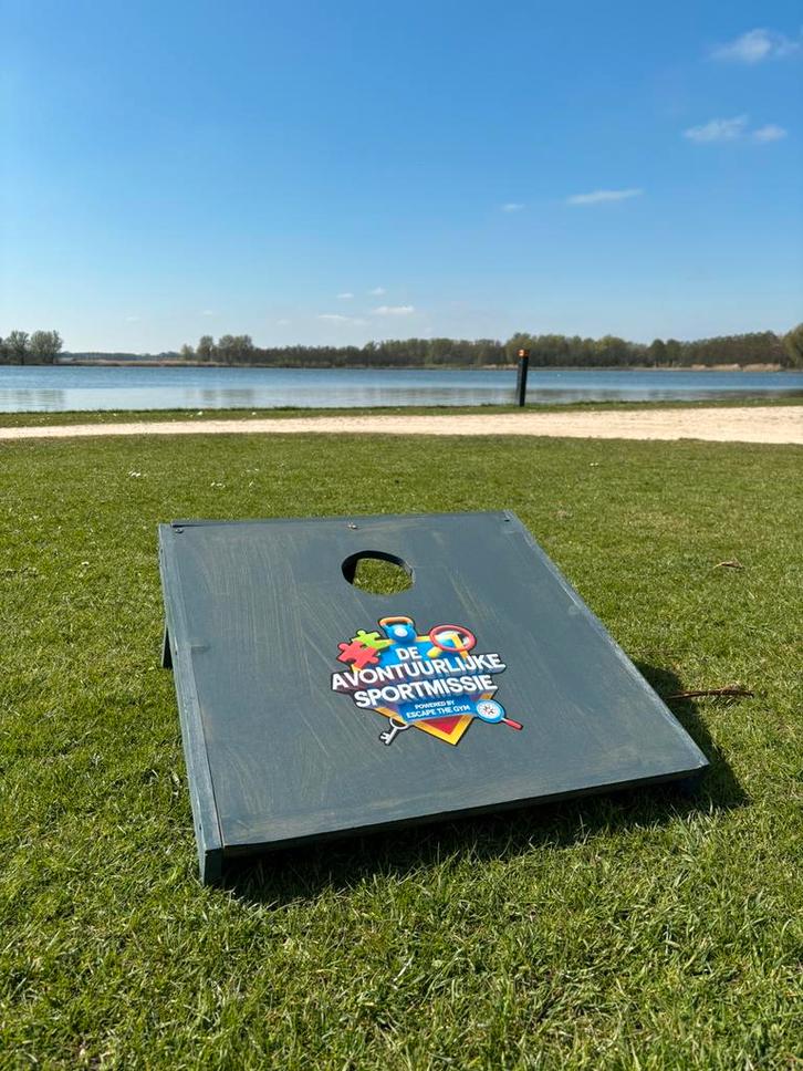 Cornhole – Escape the Gym!, Hobby en Vrije tijd, Feestartikelen | Verhuur, Nieuw, Overige, Verzenden