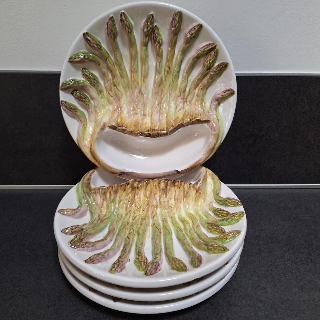 4 Aardewerk Aspergeborden met Reliëfdecoratie, Ophalen of Verzenden