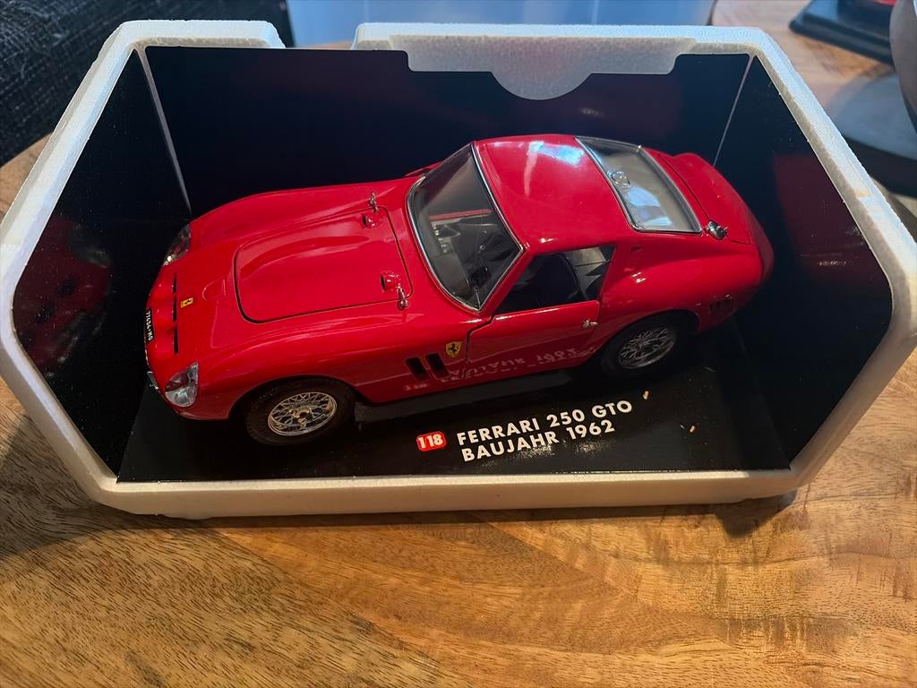 Tchibo Ferrari 250 GTO Modelauto 1:18 - Bouwjaar 1962, Ophalen, Zo goed als nieuw, Auto, Overige merken